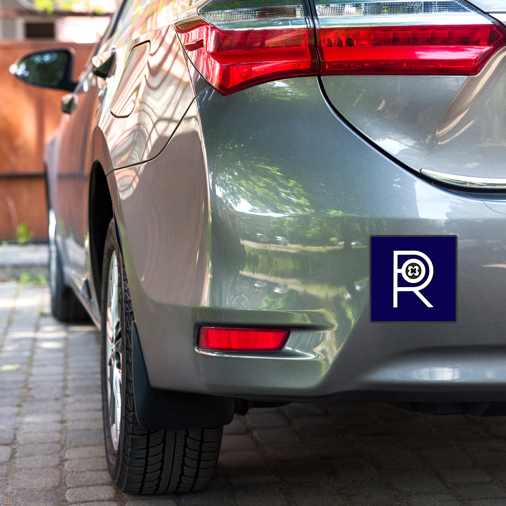 R - White And Black Outlined Dark Blue Eclipse Bubble-free Stickers
