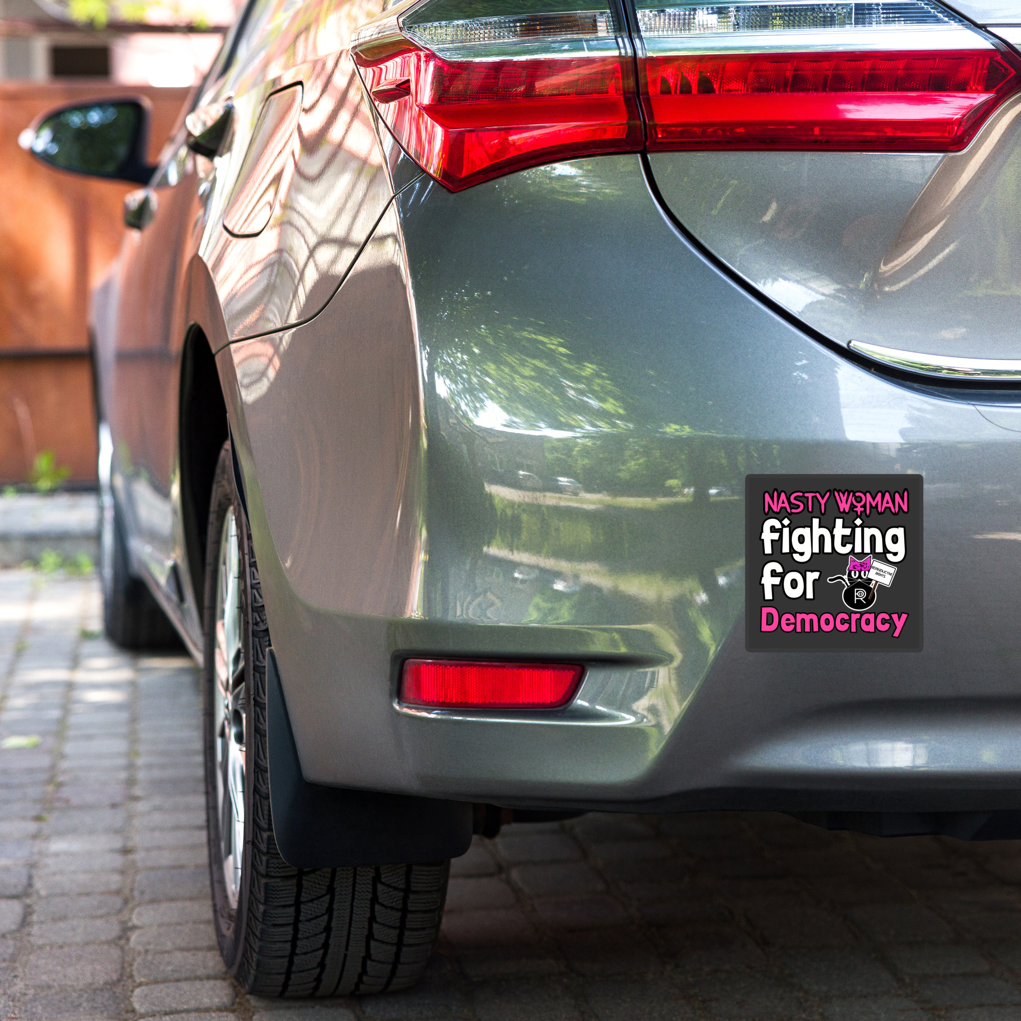 R - Nasty Woman Fighting For Democracy Bubble-free Stickers