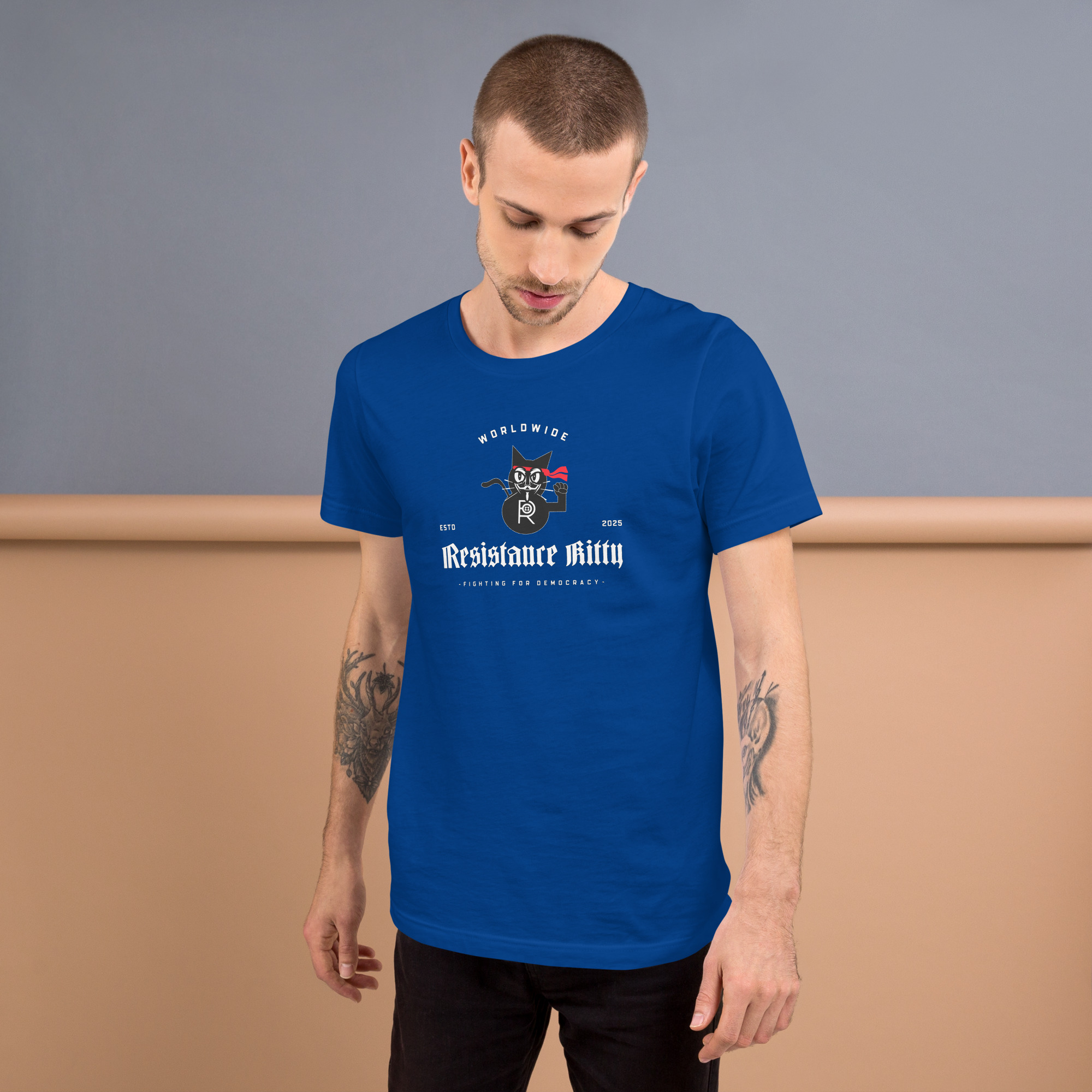 R - Resistance Kitty Fighting For Democracy Worldwide Estd 2025 Dark Style Unisex T-shirt - Image 16
